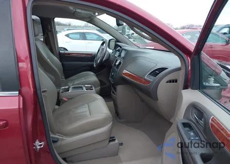 2015 Chrysler Town & Country Touring from USA, damaged, VIN 2C4RC1BG3FR620113